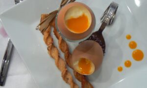 La  restauration utilise de plus en plus d&rsquo;œufs hors cage